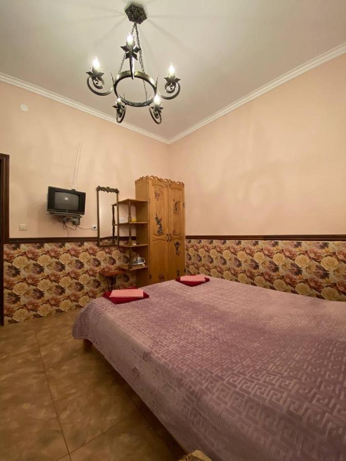 Magnoliia Hotel Sukhumi Bagian luar foto