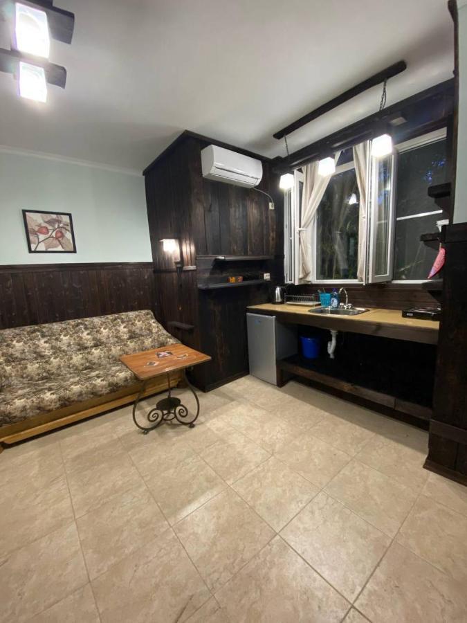 Magnoliia Hotel Sukhumi Bagian luar foto
