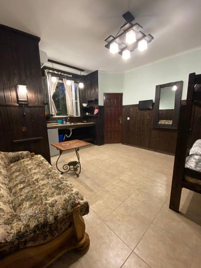 Magnoliia Hotel Sukhumi Bagian luar foto