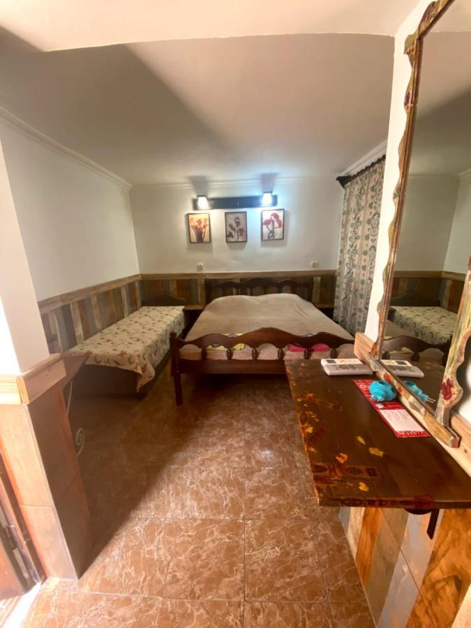 Magnoliia Hotel Sukhumi Bagian luar foto