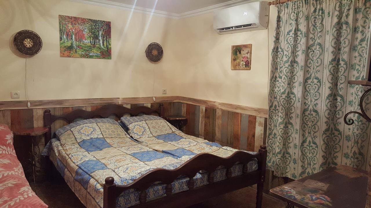 Magnoliia Hotel Sukhumi Bagian luar foto