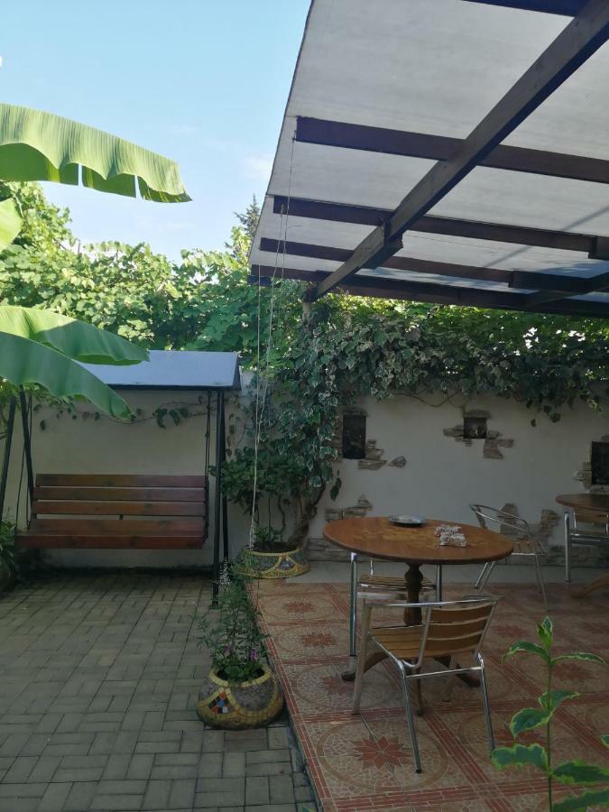 Magnoliia Hotel Sukhumi Bagian luar foto